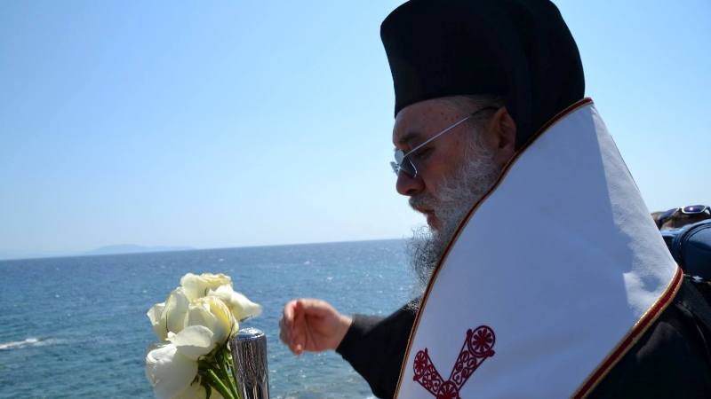 Θλίψη και δέος: Επιμνημόσυνη δέηση για τα θύματα της πυρκαγιάς στο Μάτι (Photo, Video) - Media