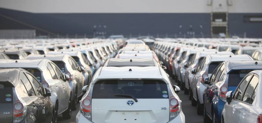 Έτοιμη να ανακαλέσει 1 εκατ. αυτοκίνητα η TOYOTA - Πρόβλημα στον κινητήρα μπορεί να προκαλέσει φωτιά - Media