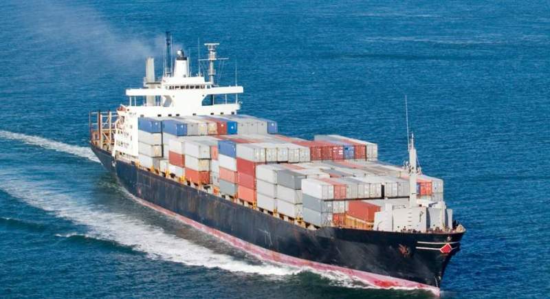 Σύγκρουση δεξαμενόπλοιου με φορτηγό πλοίο στο αγκυροβόλιο του Πειραιά - Δεν αναφέρθηκε τραυματισμός  - Media