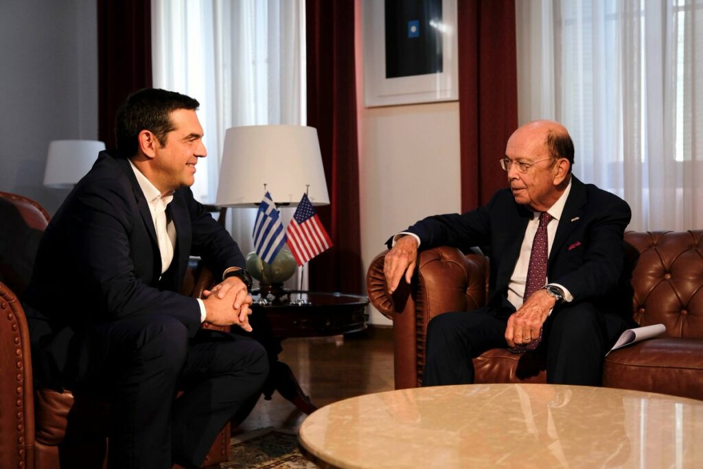 Ο Τσίπρας υποδέχθηκε στη Θεσσαλονίκη τον υπουργό εμπορίου των ΗΠΑ Γούιλμπουρ Ρος (Video) - Media