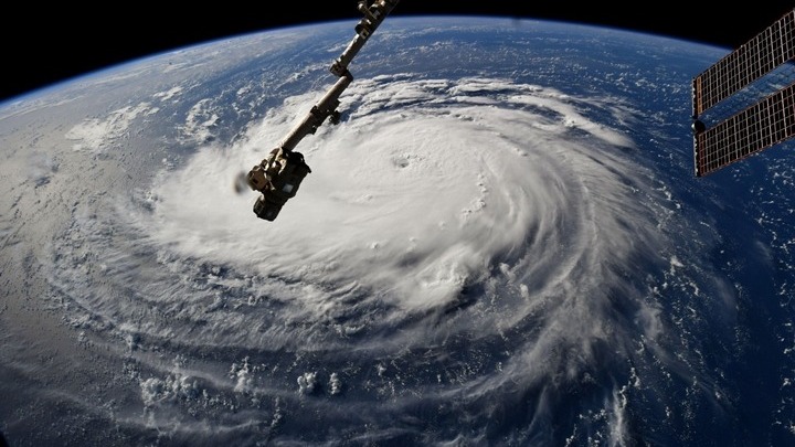 Ο τυφώνας Φλόρενς απειλεί την αμερικανική ανατολική ακτή - Media