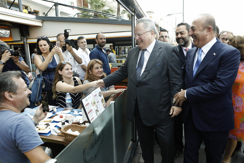 Μετά την ένταση,... βόλτα, κουλούρι και τάβλι για Κοτζιά-Τσαβούσογλου (Photos, Video) - Media