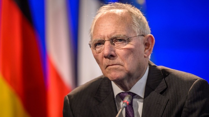 Σόιμπλε: Να προσπαθήσουμε να ενσωματώσουμε τους πρόσφυγες στην κοινωνία - Media