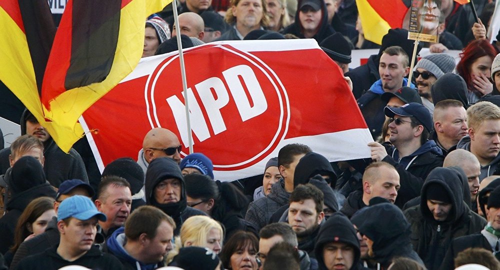 Με συγκέντρωση ακροδεξιών στο Βερολίνο «γιορτάζει» τα 18 χρόνια της η επανενωμένη Γερμανία - Media