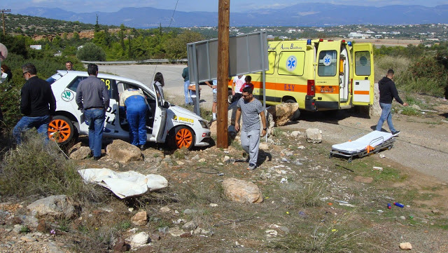 «Ράλλυ Ευβοϊκού»: Αγωνιστικό αυτοκίνητο έπεσε πάνω σε θεατή (Photo) - Media