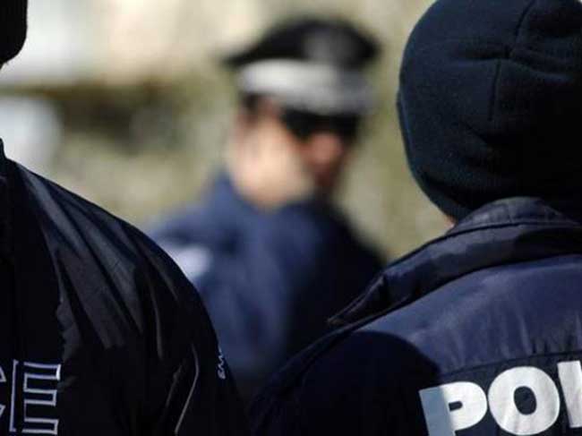 Σύλληψη αστυνομικού για ξυλοδαρμό κατοίκου της Λευκίμμης - Στην Εισαγγελέα στο πλαίσιο του αυτόφωρου - Media