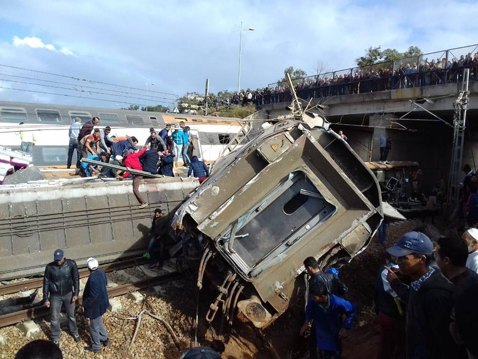 Τραγωδία με εκτροχιασμό τρένου στο Μαρόκο: Έξι νεκροί – Δεκάδες τραυματίες (Photos-Video) - Media