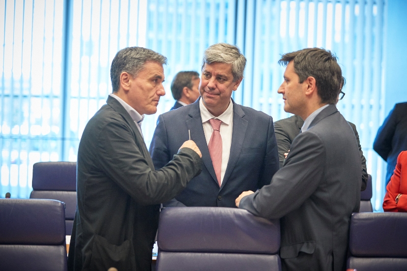 Δύο κυβερνητικές «συνταγές» για τις συντάξεις - «Παράθυρο» για μη περικοπή από Σεντένο  - Media