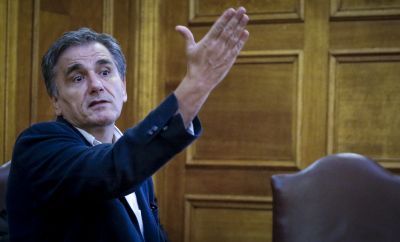 Ενημέρωση βουλευτών του ΣΥΡΙΖΑ από Τσακαλώτο-Χουλιαράκη για τον Προϋπολογισμό - Media