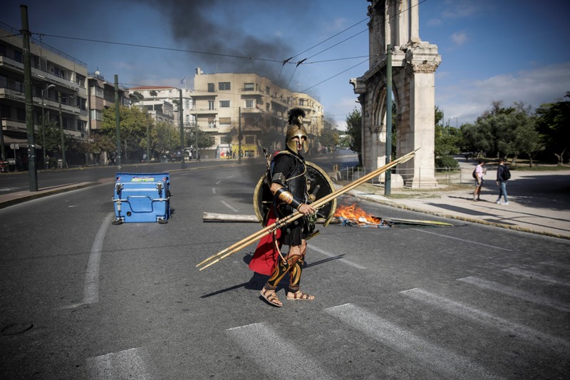 This is (not) Sparta... - Αρχαιοελληνική... πινελιά στο μαθητικό συλλαλητήριο (Photos) - Media