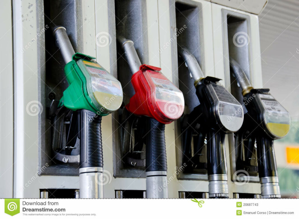 Στα ύψη η τιμή της βενζίνης - Υπολογίζεται ότι θα φτάσει πάνω από το 1,70 € - Media