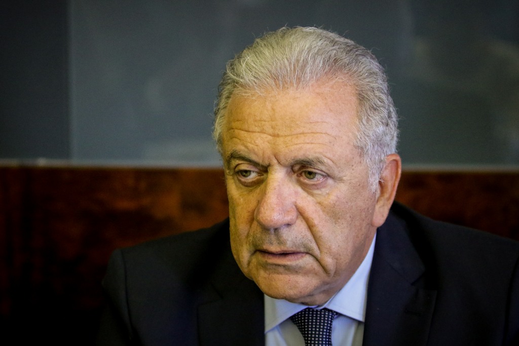 Αβραμόπουλος: Δεν πρέπει να επιστρέψουμε σε μια Ευρώπη γεμάτη σύνορα και σημεία ελέγχου - Media