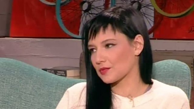 Εμφανώς εκνευρισμένη η Αθηναΐς Νέγκα με την Τίνα Μεσσαροπούλου: Δημοσίευσε τα sms που αντάλλαξαν (Photos) - Media