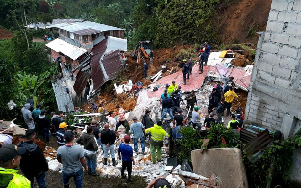 Τουλάχιστον 11 νεκροί –ανάμεσά τους και παιδιά- από κατολίσθηση στην Κολομβία - Media