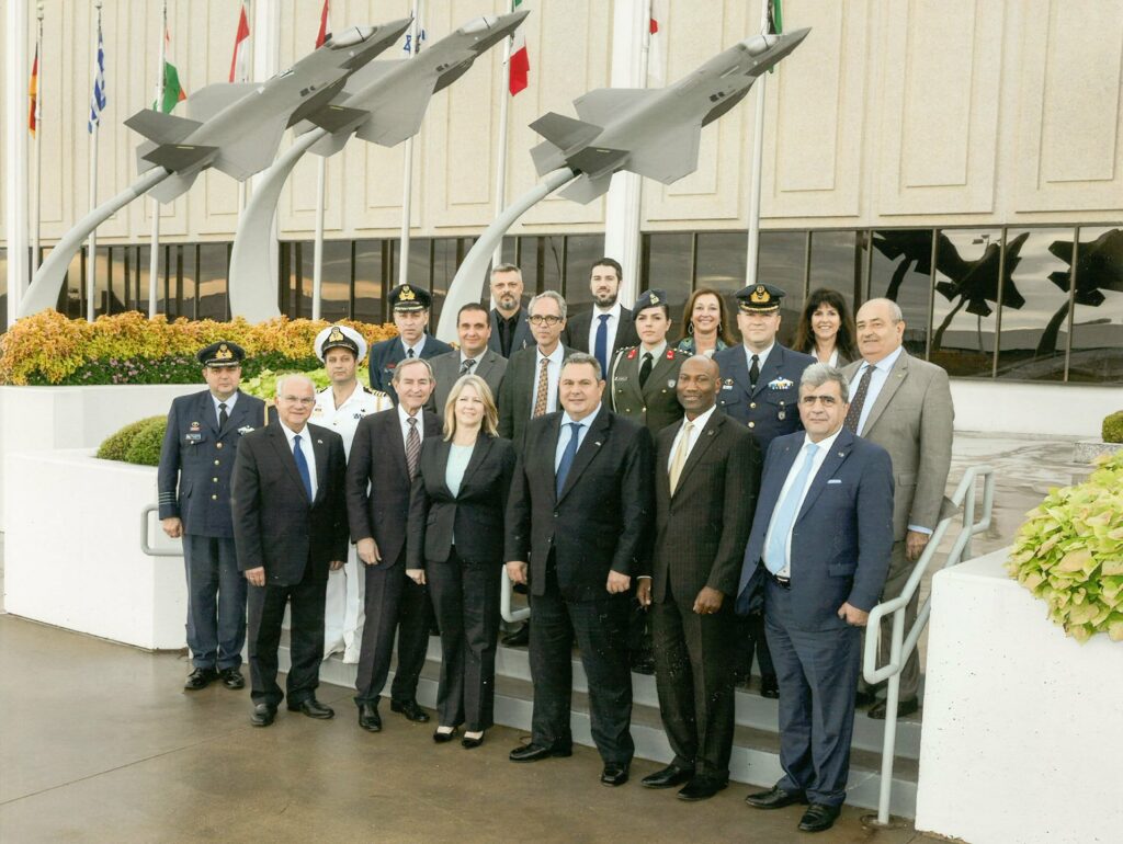 Στις εγκαταταστάσεις της Lockheed Martin ο Πάνος Καμμένος - Τι συζήτησε - Media