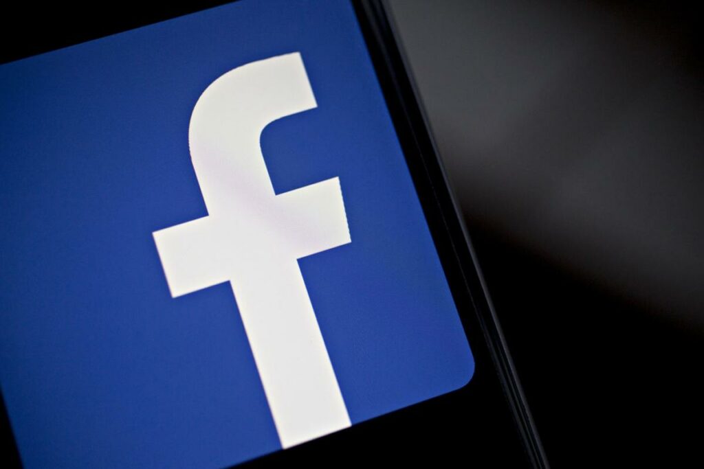 Facebook: Αρχίζει να «κόβει» αναρτήσεις - Media