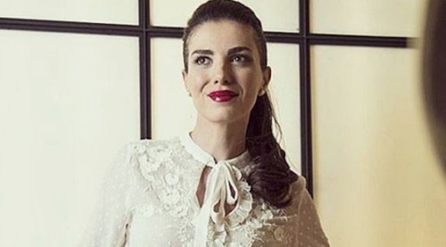 Παντρεύτηκε κρυφά η Φωτεινή Δάρρα: Δείτε τη μοναδική φωτογραφία από τον γάμο  - Media