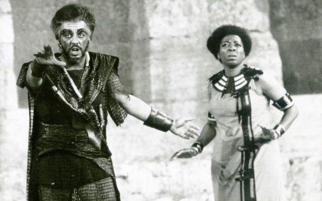 «Έφυγε» ο βαρύτονος Βασίλης Γιαννουλάκος  - Media