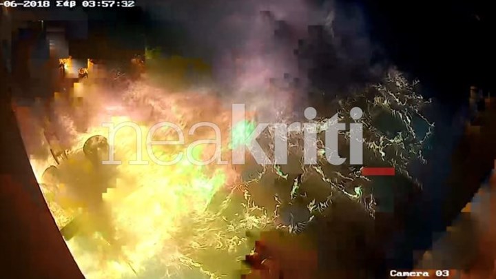 Στις φλόγες κομμωτήριο στο Ηράκλειο: Εικόνες από τον εμπρησμό (Video) - Media