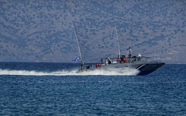 Πέραμα: Ανήλικος έπεσε στη θάλασσα προκειμένου να αποφύγει αστυνομικό έλεγχο! - Media