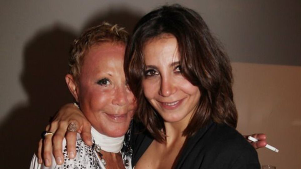 Πώς φιλοσοφούσε τη ζωή η Ζωή Λάσκαρη: Χειρόγραφες σημειώσεις της αποκαλύπτουν (Photos) - Media