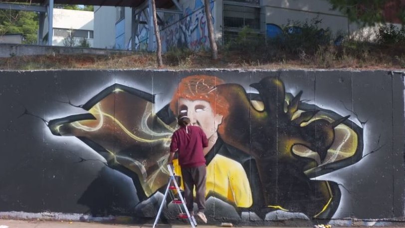 Μαύρος διαδηλωτής έσωσε ακροδεξιό: «Θέλω απόλυτη ισότητα για όλους» (Photo) - Media