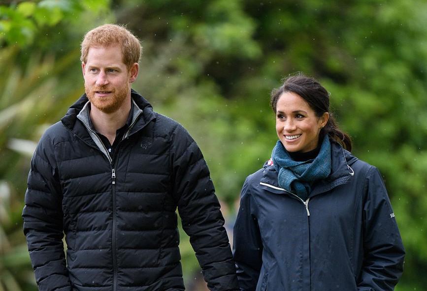 Το σχόλιο του Χάρι για το αγέννητο παιδί του: «Εγώ, η γυναίκα μου και το μικρό μας «εξόγκωμα» (Video) - Media