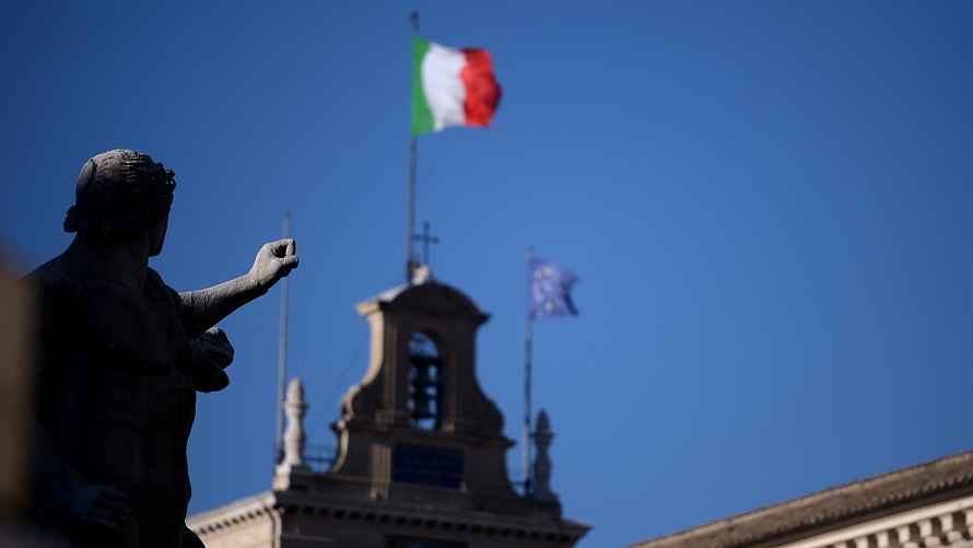 Με κομμένη την ανάσα η Ευρώπη: Αρχίζει το μπρα ντε φερ Ιταλίας-Κομισιόν για τον προϋπολογισμό - Media
