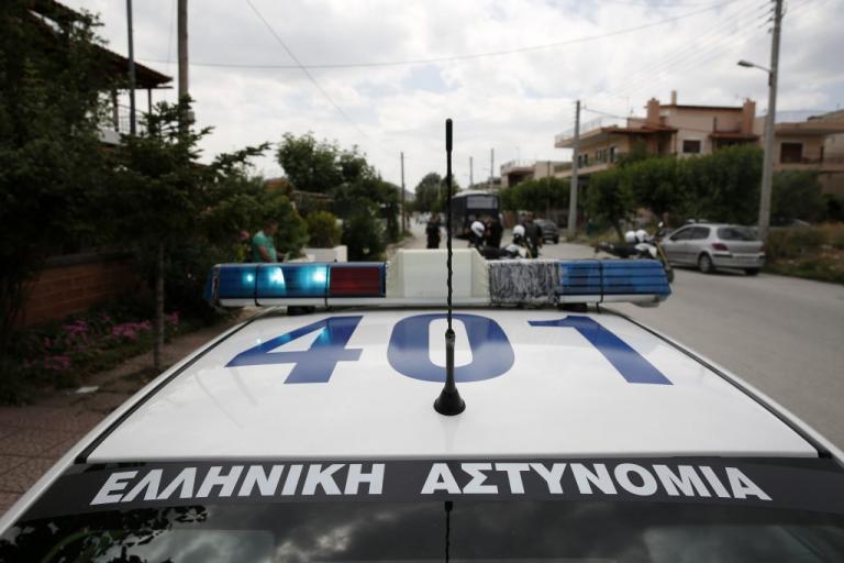 Λαμία: 65χρονος κρεμάστηκε με πολύπριζο στην αυλή του - Media
