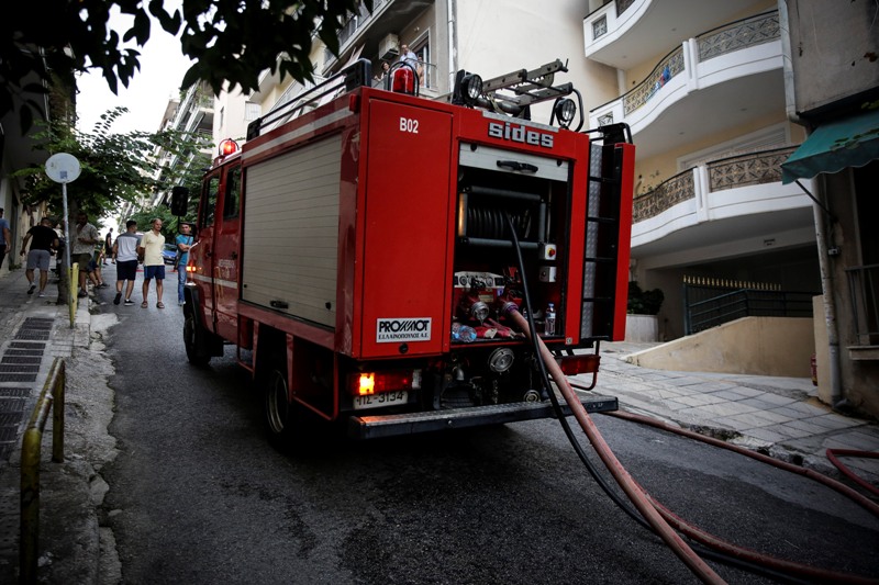 Φωτιά σε διαμέρισμα στη Δραπετσώνα - Media