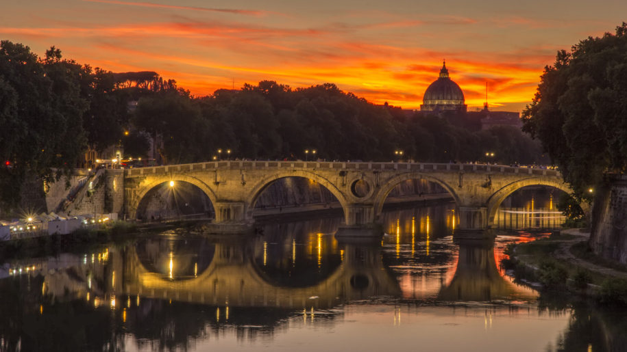 Χωρίς τέλος η ιταλική «θύελλα»: «Στο κόκκινο» το σπρεντ - Υψηλό πενταετίας με 315 μονάδες  - Media