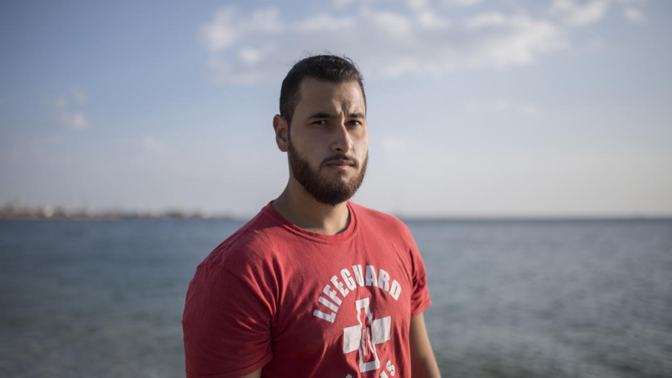 «Όπως και στη Συρία, μόνη διαφυγή ήταν η θάλασσα»: Ο πρόσφυγας που έσωσε ανθρώπους στο Μάτι - Media