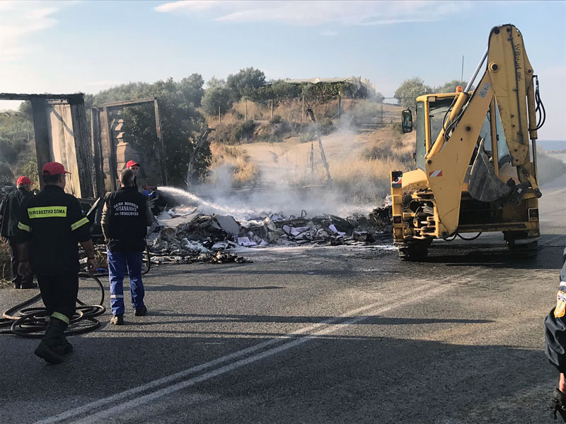 Φρικτό τροχαίο στην Καβάλα - Κάηκαν ζωντανοί 11 πρόσφυγες - Τη βαθιά της θλίψη εκφράζει η Ύπατη Αρμοστεία - Media