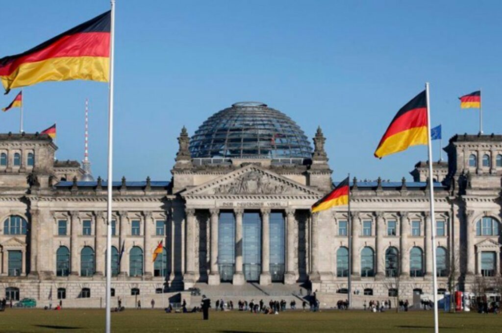 Το Βερολίνο προσπαθεί να υποβαθμίσει τη σημασία της τριμερούς συνάντησης - Media