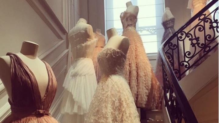 Ο οίκος Dior άνοιξε τις πόρτες του ατελιέ του (Photos) - Media