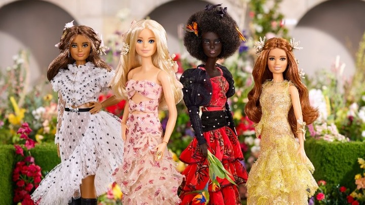 Ο οίκος Rodarte σχεδιάζει ρούχα για τη Barbie! (Photos) - Media