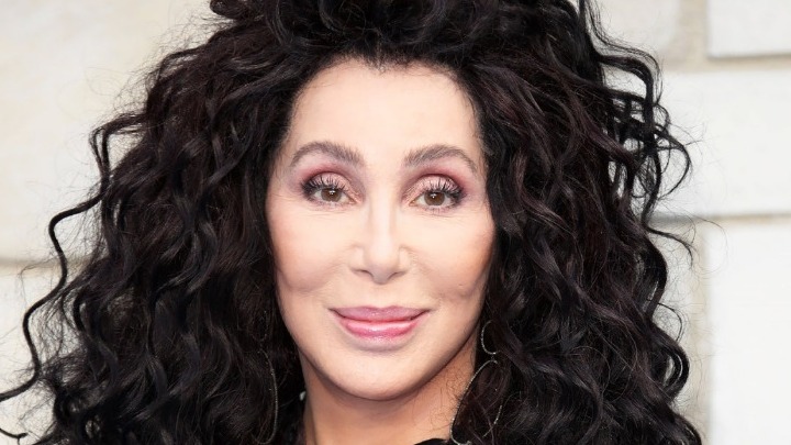 Σερ και  Τζούλιαν Μουρ καλούν τους Αμερικανούς να ψηφίσουν στις εκλογές (Video) - Media