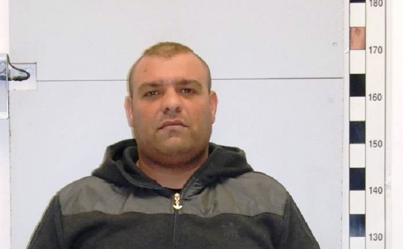 Αυτός είναι ο 31χρονος που έκλεβε από αυτοκίνητα στη Νοτιανατολική Αττική (Photos) - Media