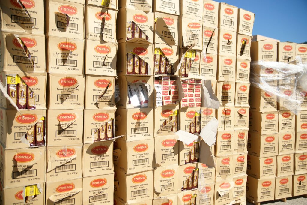 Πειραιάς: Έπιασε «θησαυρό» το ΣΔΟΕ - Βρέθηκαν 12.500.000 λαθραία σε κοντέινερ - Media