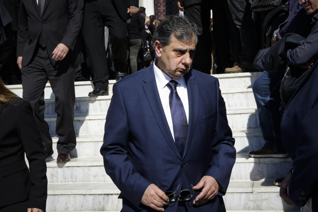 Ανατροπή: Δεν θα είναι υποψήφιος δήμαρχος Πειραιά ο Βασίλης Κορκίδης - Media