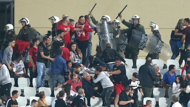 Απαλλάχθηκε από ενδεχόμενη αφαίρεση βαθμών ο Ολυμπιακός - Πρόστιμο 60.000 ευρώ για τα επεισόδια στο Παμπελοποννησιακό - Media