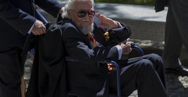 Πέθανε στα 83 του χρόνια ο συγγραφέας Φερνάντο δελ Πάσο - Media