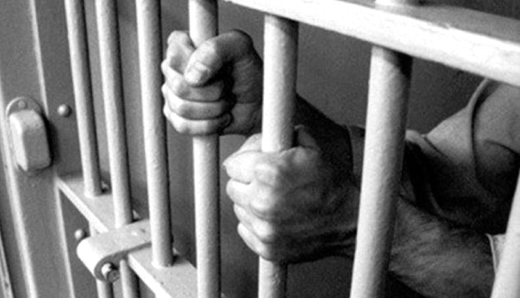 Κύπριος φυλακισμένος έκρυψε στον πρωκτό του 4 κινητά και ναρκωτικά - Media