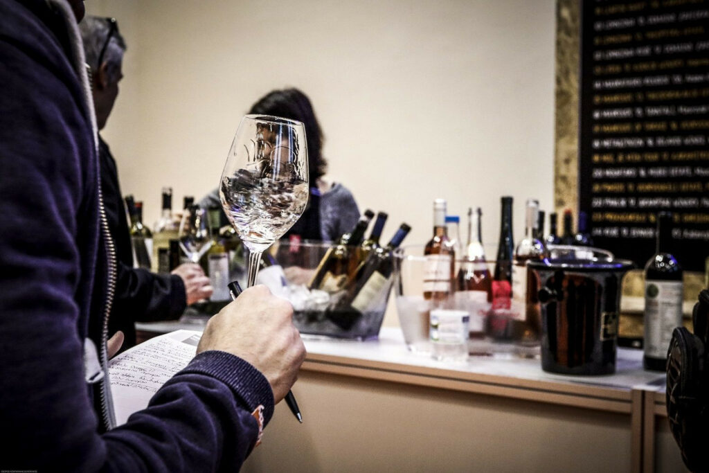 Αντιδράσεις για τον ειδικό φόρο στο κρασί: «Ο Έλληνας οινοποιός πρέπει επιτέλους να καταξιωθεί εντός και εκτός συνόρων» - Media