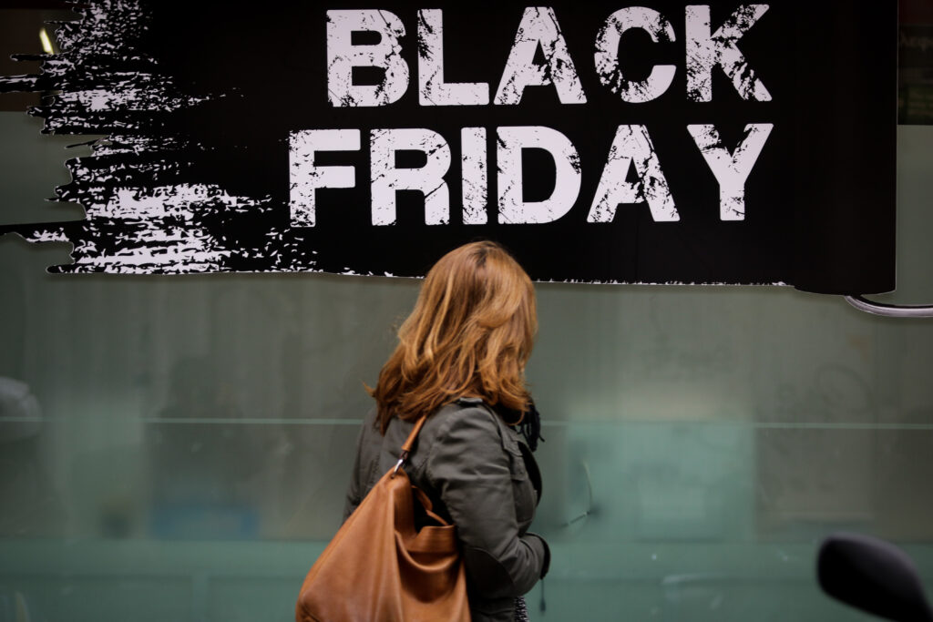 Black Friday: Ο τελικός απολογισμός ανατρέπει την «πρώτη εκτίμηση» - Στα 3 δισ ευρώ ο τζίρος με +5%  - Media