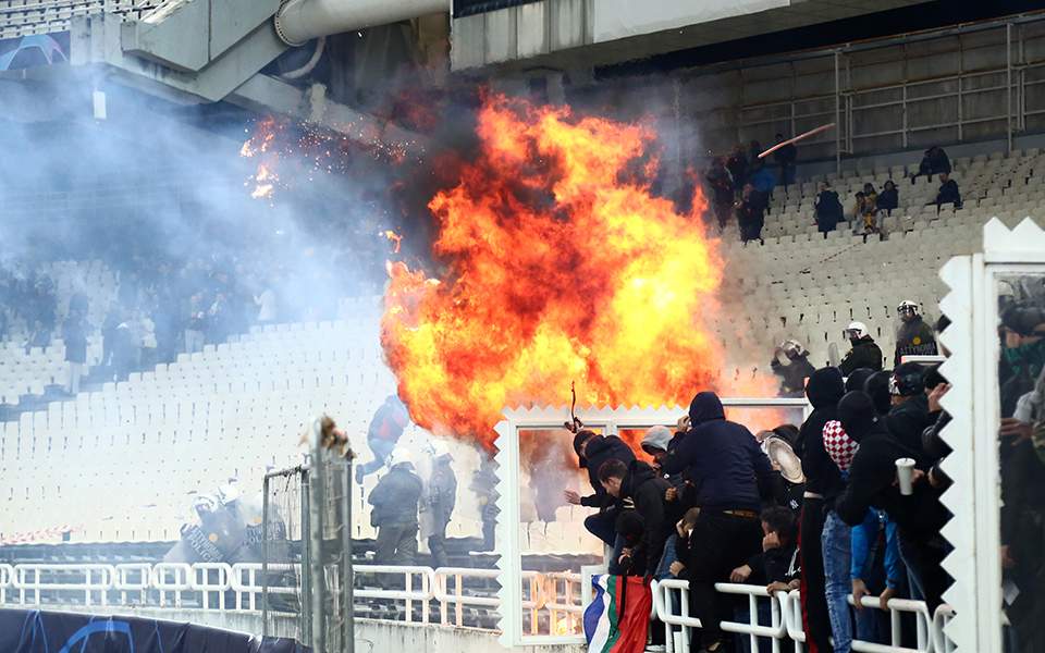 Βαριά τιμωρία για την ΑΕΚ μετά τα επεισόδια στο ΟΑΚΑ (Video) - Media