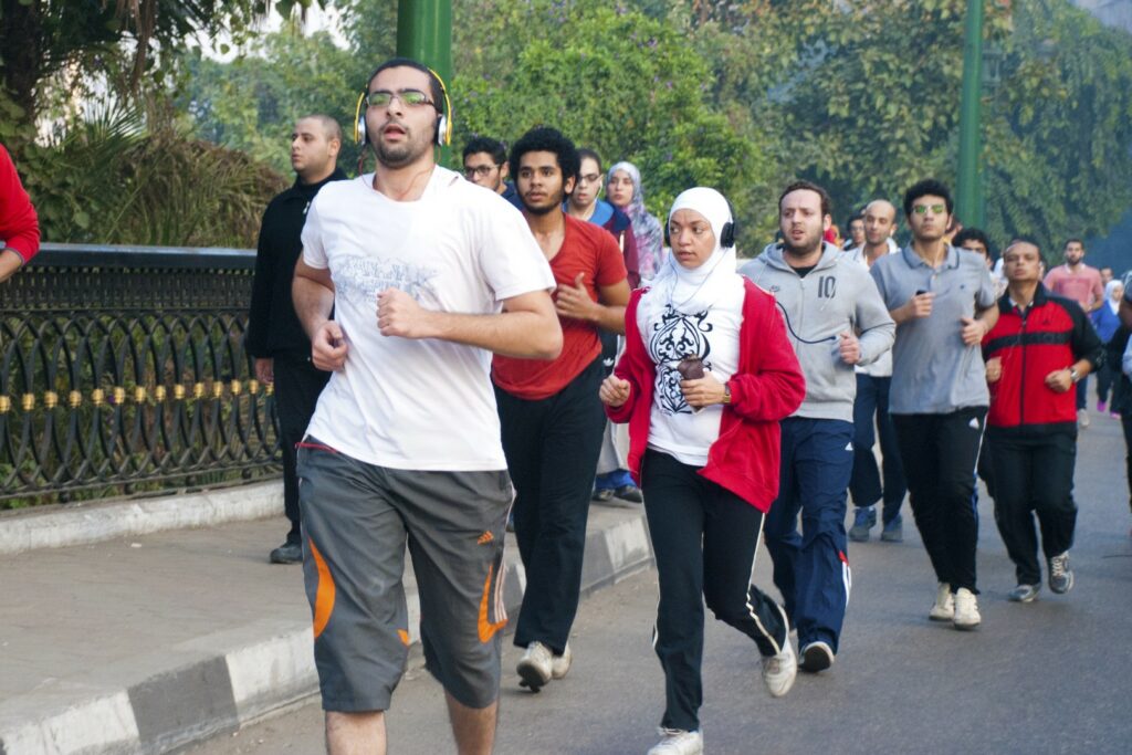 Εκατοντάδες γυναίκες συμμετείχαν σε αγώνα δρόμου στο Κάιρο - Media