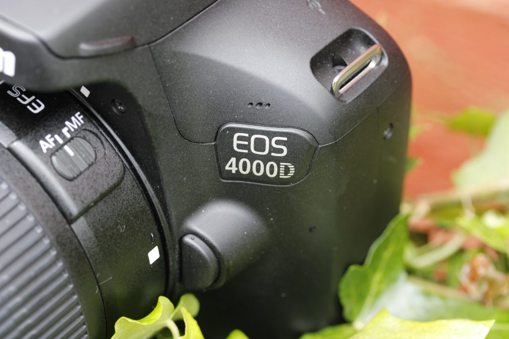 Για ολοκαίνουργια φωτογραφική μηχανή στα Public - Media