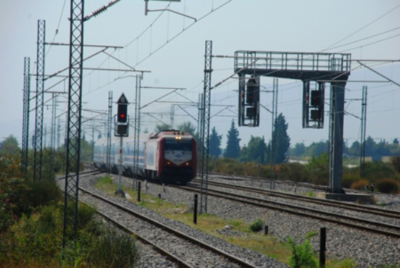 Τραγωδία στην Πιερία: Ηλικιωμένη γυναίκα παρασύρθηκε από τρένο - Media