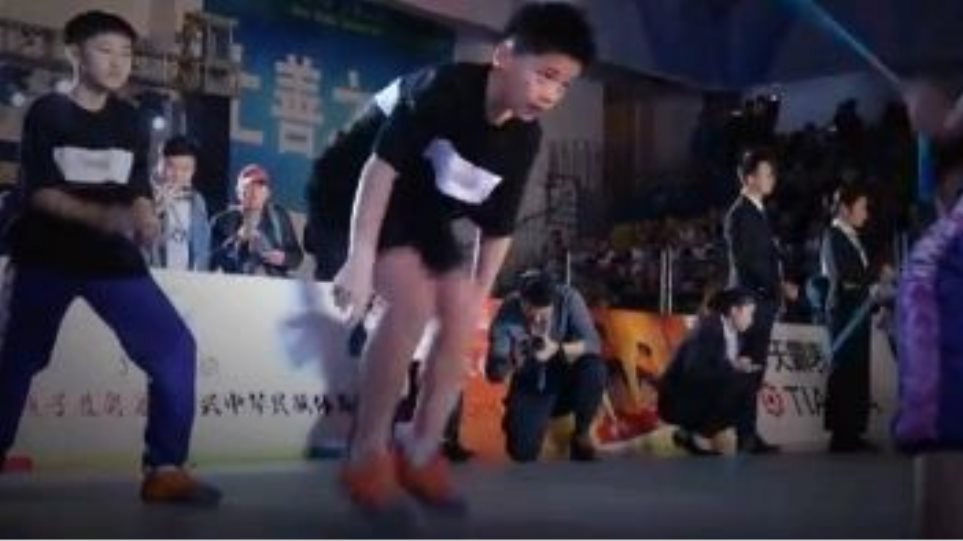 Κίνα: 13χρονος κάνει σκοινάκι και σπάει το παγκόσμιο ρεκόρ (Video) - Media